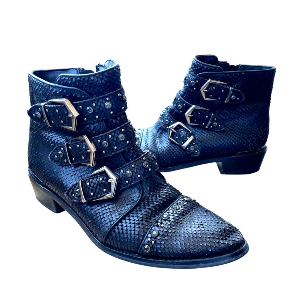 alma en pena black leather buckle ankle boots studded western moto
